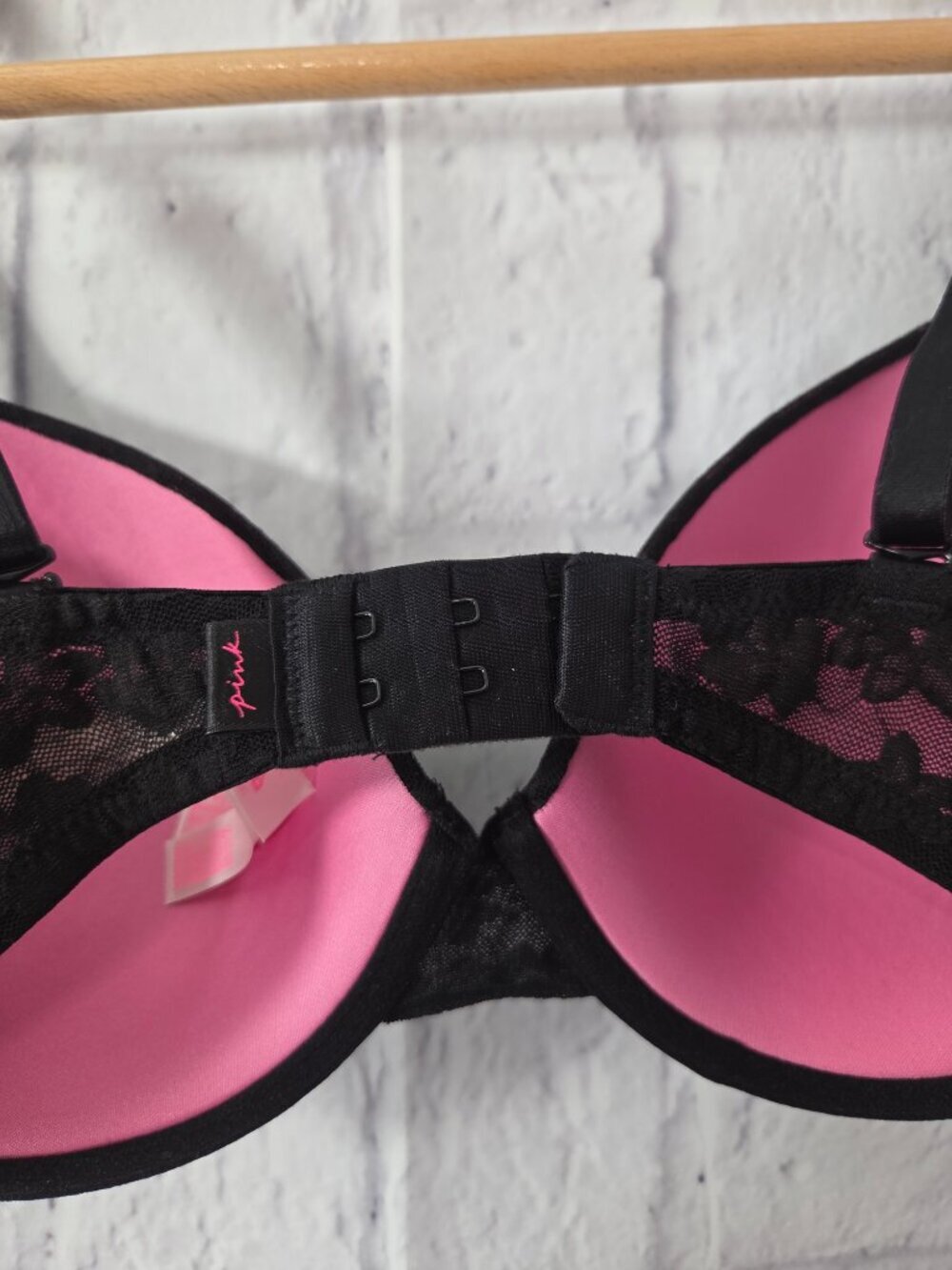 PINK Victoria's Secret 32DD Black Floral Lace Padded Underwire Bra - Picture 5 of 8